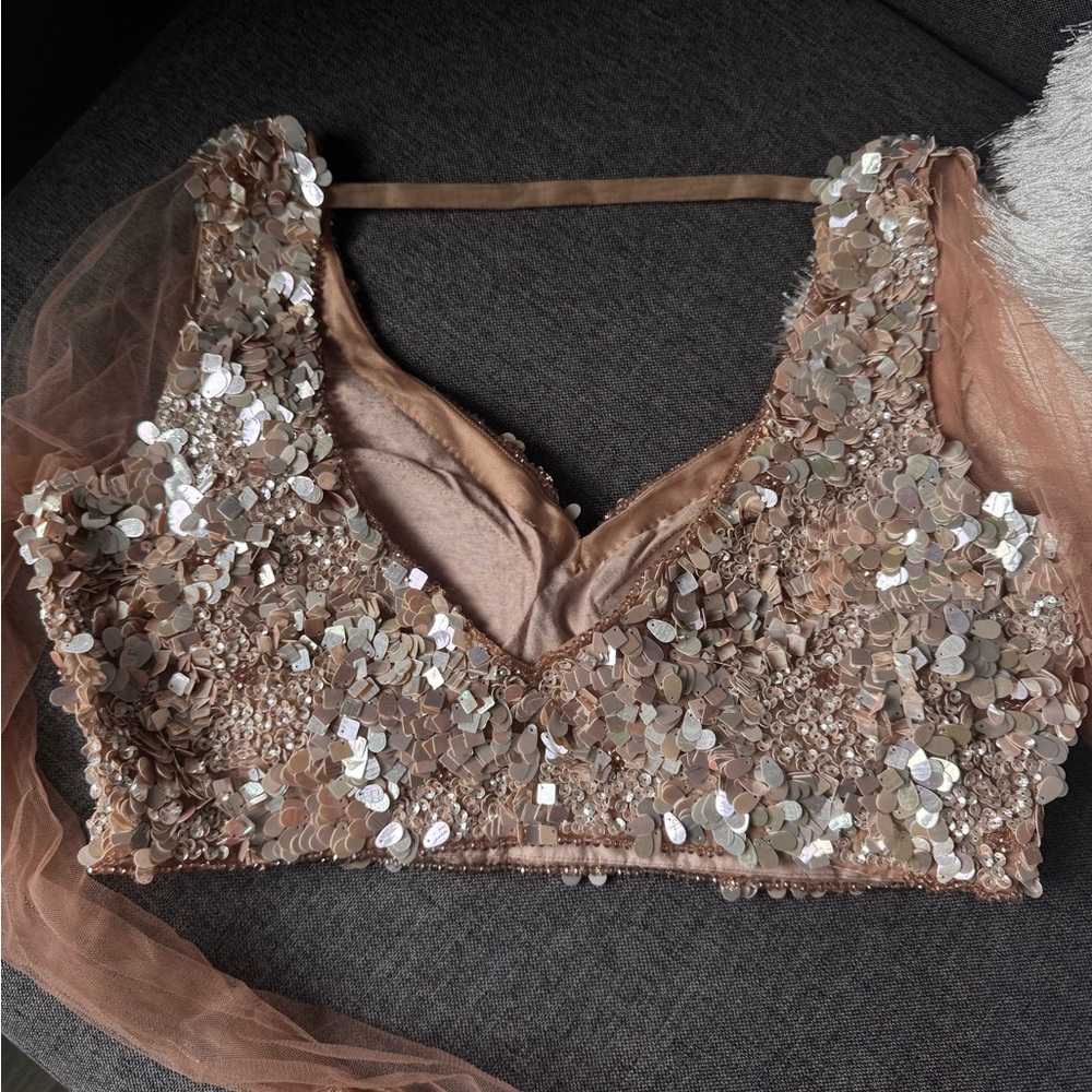 Pre-stitched Saree - Picture 4 of 13
